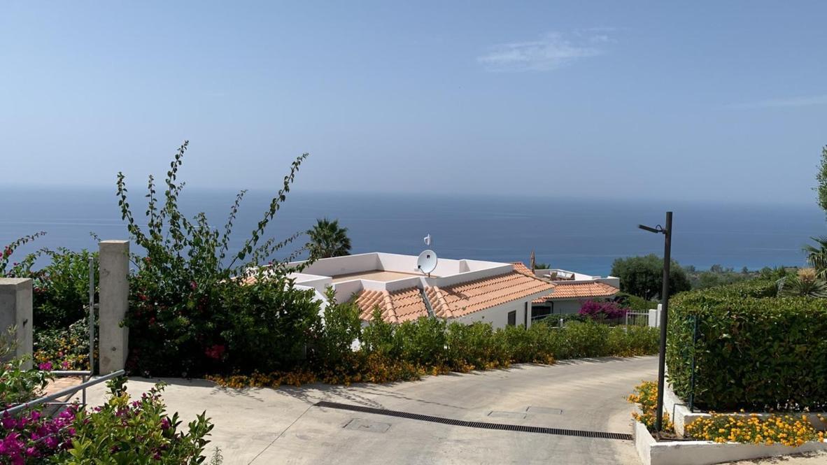Villa Dei Fiori Zambrone Exterior foto